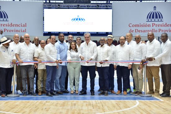 Abinader aboga obras deportivas sean segunda casa de los jóvenes imagen