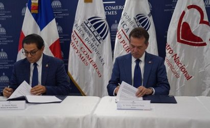 MICM y MSP firman acuerdo para que colaboradores donen sangre