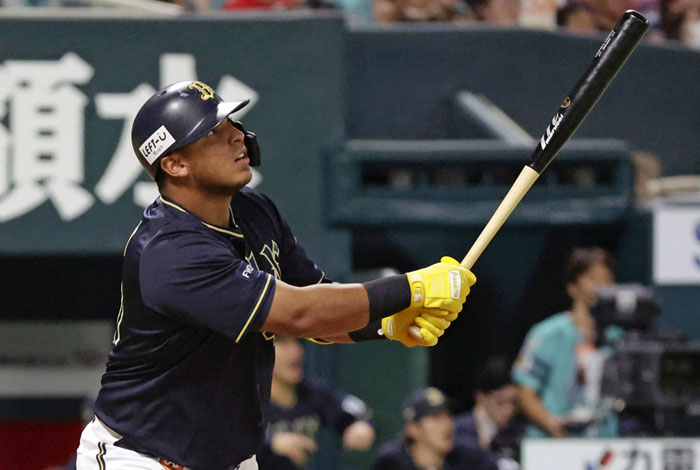 Peloteros latinos se destacan en el beisbol profesional de Japón imagen