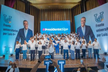 Académicos y universitarios piden al Presidente que siga 4 años más