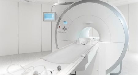 Mario Lama, director del SNS, impulsa el servicio de cámara hiperbarica en los hospitales Mario Lama, director del SNS, impulsa el servicio de cámara hiperbarica en los hospitales