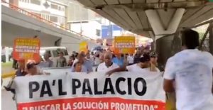 Cancelados del Metro marchan al Palacio Nacional, reclaman pagos