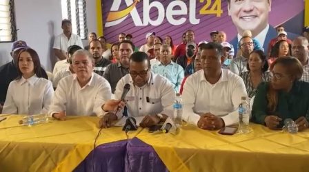 MOCA: Peledeístas acusan a PRM  de “comprar” a sus dirigentes