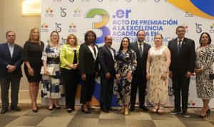 Premian la excelencia médicos de la RD en Residencias Médicas