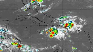 Alertan en Haití sobre paso de onda tropical al este de la RD