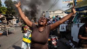 Violencia de pandillas mantiene cerradas 900 escuelas en Haití