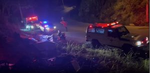 JARABACOA: Camión cae por un despeñadero; hay tres muertos
