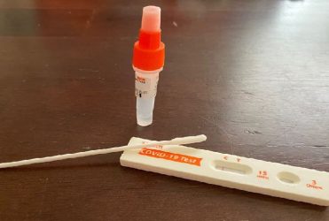 Los nuevos contagios de covid-19 bajan a 125, con 90 casos activos