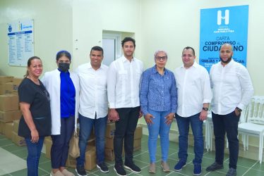 Fundación Raymond Rodríguez dona insumos médicos hospital