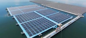 Evalúan costos y beneficios de instalar paneles solares flotantes