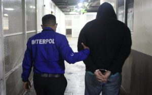 Abinader dispone extradición de dominicano a España por varios delitos