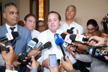 Abinader instruye funcionarios no usar recursos Estado en campaña