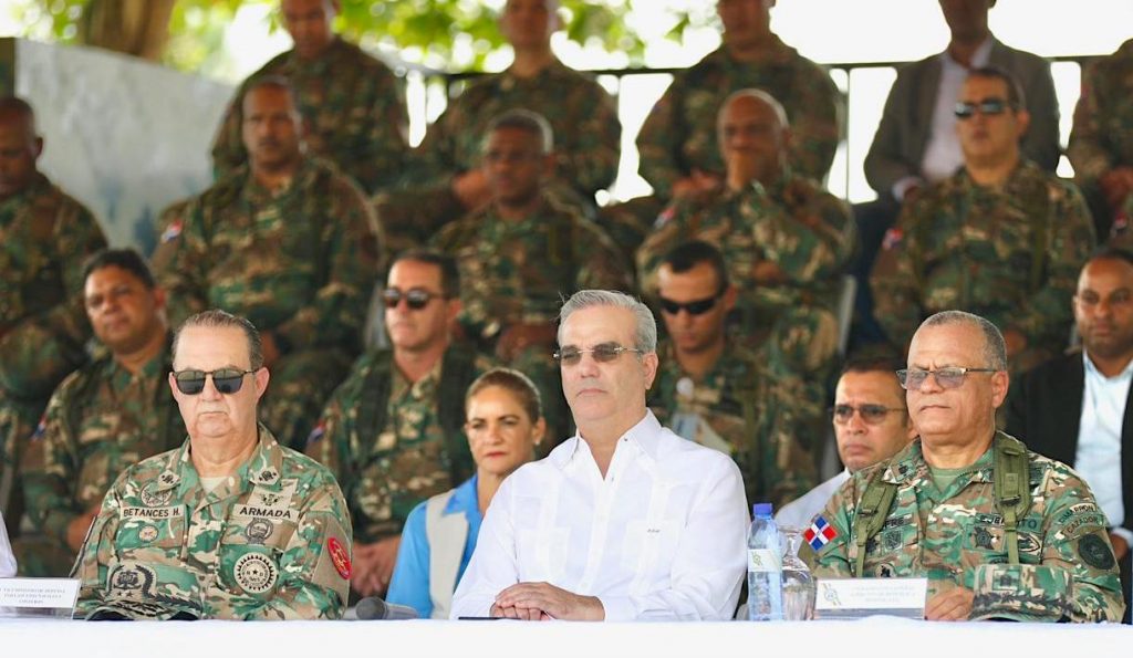 Dominican President Delivers 20 Armored Vehicles To The Army