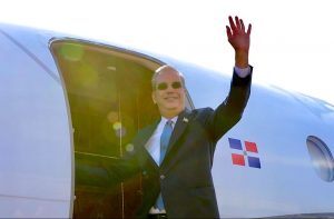 Abinader va a Miami a recibir reconocimiento Centro Adam