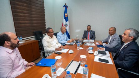 Gobierno RD comprará productos que iban a ser exportados a Haití