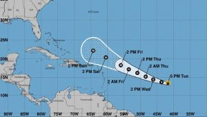 Lee se convierte en huracán en el Atlántico rumbo al mar Caribe