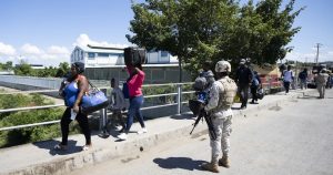 Éxodo miles haitianos desde R. Dominicana por conflicto canal