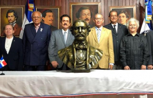 Instituto Duartiano entrega busto de Juan Pablo Duarte irá a Roma