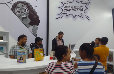 Alaban organización y propuesta literaria de XXV Feria del Libro