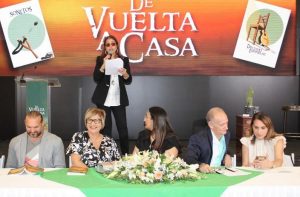 Olga Lara presenta en Azua su nuevo libro «De vuelta a casa»