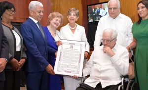 Senado reconoce a personalidades destacadas de Puerto Plata