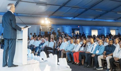 Abinader llama candidatos PRM dar ejemplo con la transparencia