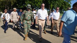 El presidente Luis Abinader visita sorpresivamente frontera Dajabón