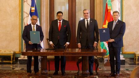 RD y Surinam firmaron cuatro memorandos de entendimiento