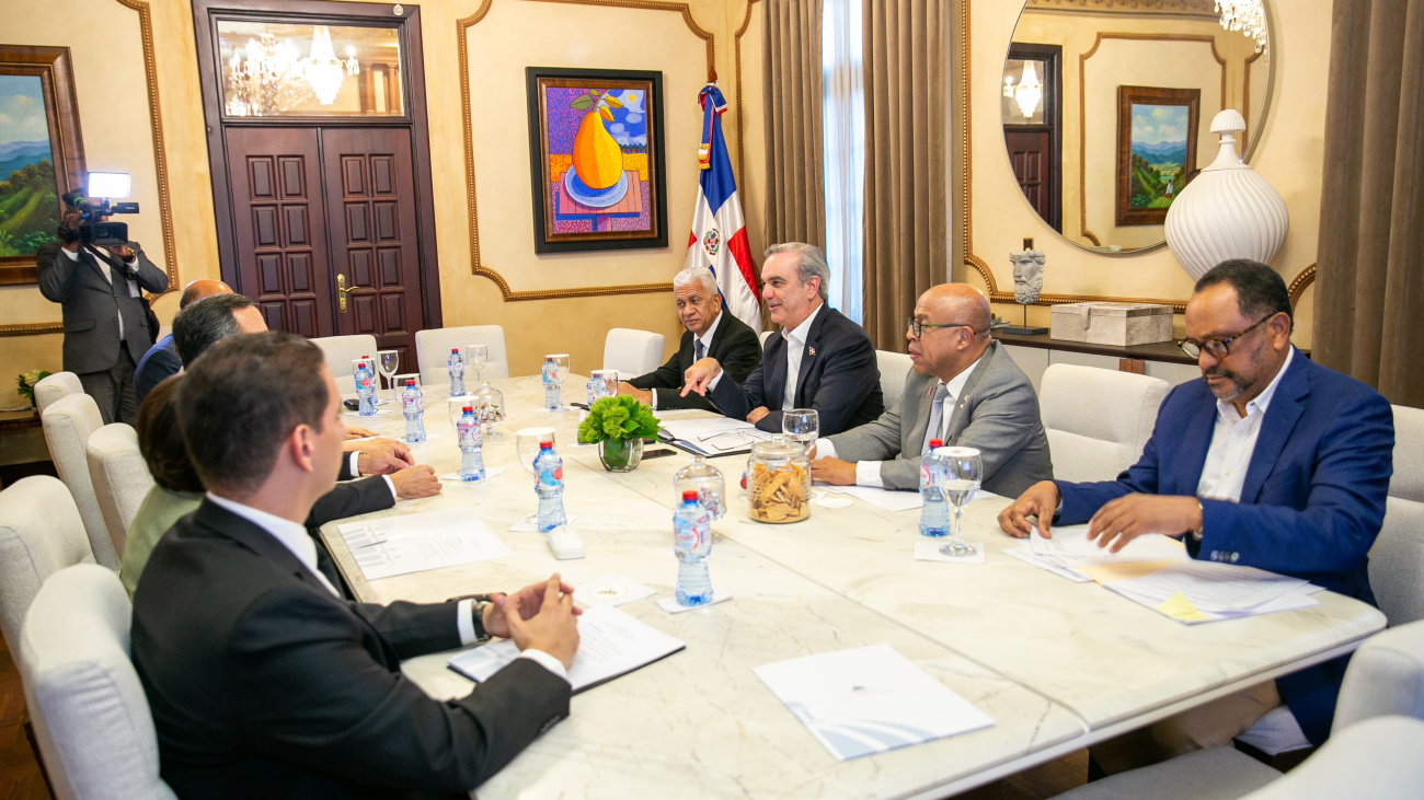 Comienzan labores para escoger 5 miembros Tribunal Constitucional imagen
