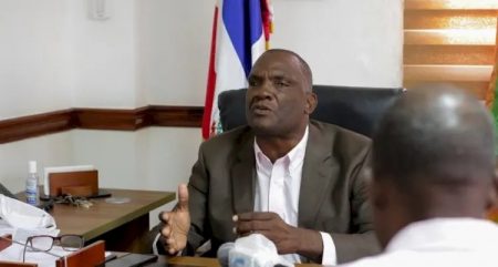 Alcalde de Los Alcarrizos, Cristian Encarnación, renuncia del PRM