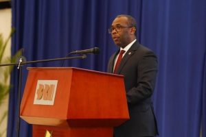 Gobernador de banco de Haití comprometido con estabilidad