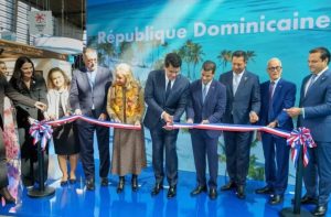 FRANCIA: Dominicana inaugura stand en feria turística de París
