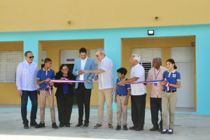 Abinader inaugura primera etapa escuela Mercedes Sepúlveda en SD