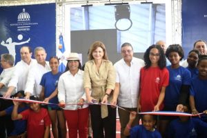 Vicepresidenta inaugura obras deportivas por RD$68 millones