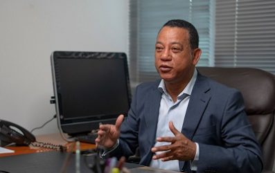 Dice en Dominicana hay «cacería» en contra de comerciantes chinos