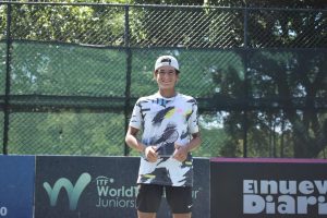Alberto Puello gana invicto la Copa Carpintero de Tenis