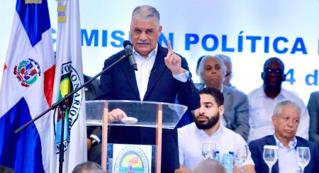 Vargas reclama revocar permisos para importar carne desde Brasil Vargas reclama revocar permisos para importar carne desde Brasil