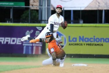 Toros, Licey y Gigantes ganan en el beisbol profesional dominicano