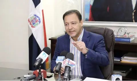 Candidato PLD acusa al Gobierno de “dañar” a productores locales imagen