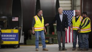 Joe Biden dice que tiene un código para «hacer estallar el mundo»