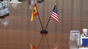 España expulsa a tres supuestos espías de Estados Unidos