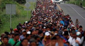 Una caravana de 10.000 migrantes avanza por el sur de México