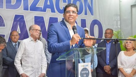 APD y otros pactan respaldo a candidatura de Dío Astacio SDE APD y otros pactan respaldo a candidatura de Dío Astacio SDE