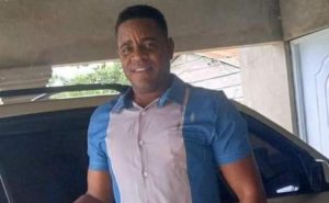 MONTECRISTI: Matan de balazo en su casa un inspector Aduanas