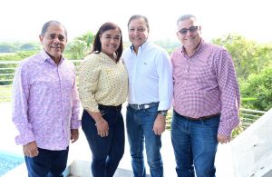 Abel Martínez insta a votar por aspirante PLD en Hato del Yaque