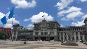 GUATEMALA: Gobierno rechaza haya una «ruptura democrática»
