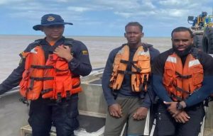 COLOMBIA: La Armada rescata a dos dominicanos estaban a la deriva