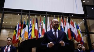 La Unión Europea decide iniciar diálogo de adhesión con Ucrania