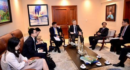 Danilo recibe delegación de China  por aniversario relaciones con RD