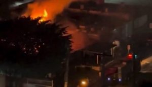 Investigan causa de incendio en universidad de familia Abinader